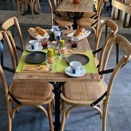 Chambres D'Hotes Du Bistrot D'Ici Saint-Saturnin  Zewnętrze zdjęcie